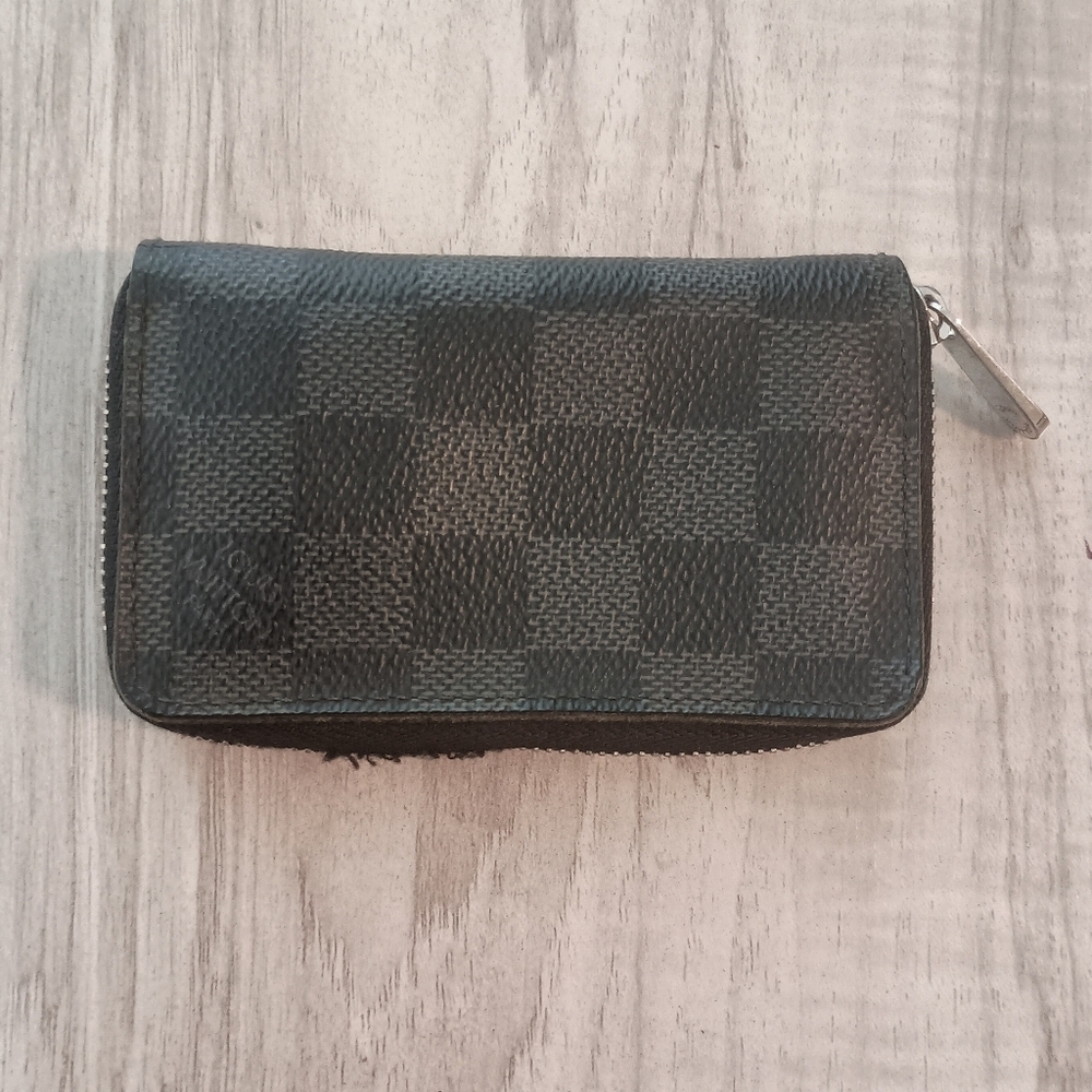 LOUIS VUITTON Damier Graphite Zippy coin purse